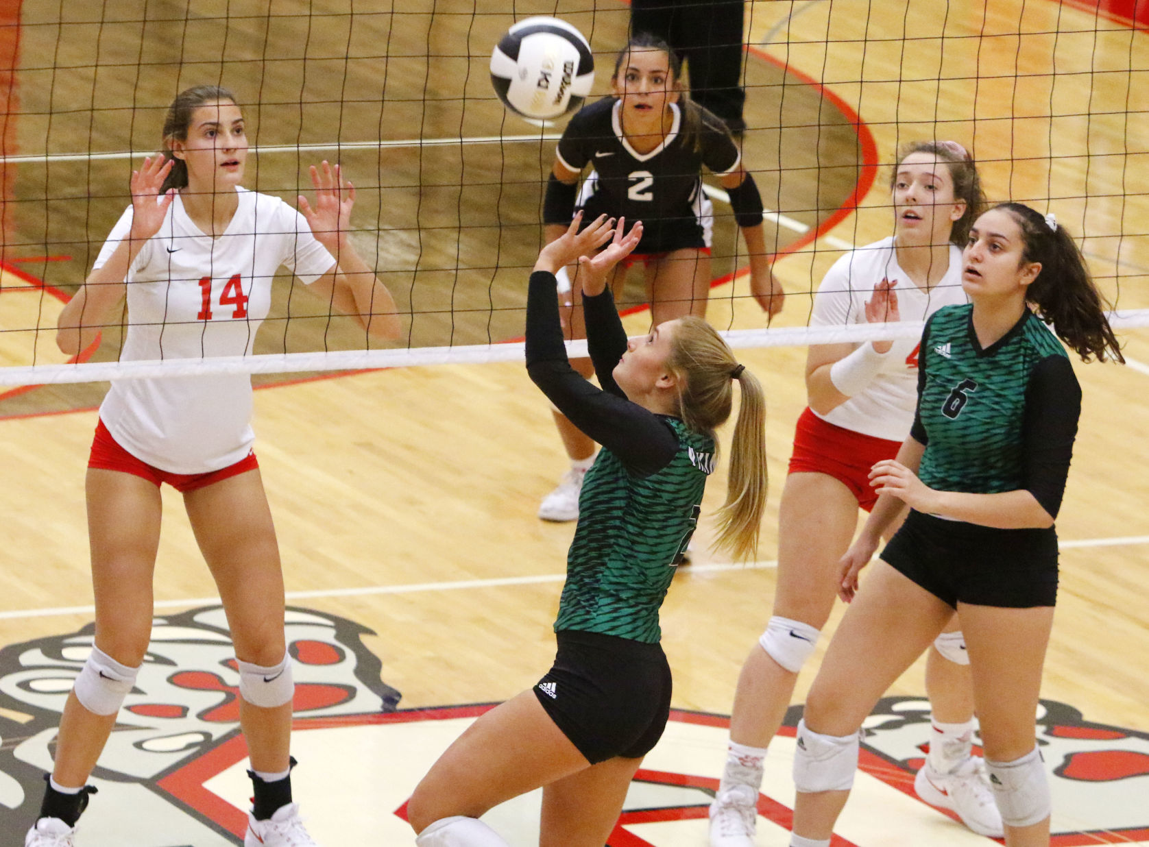 Gallery: 4A volleyball sectional final: Crown Point vs. Valparaiso